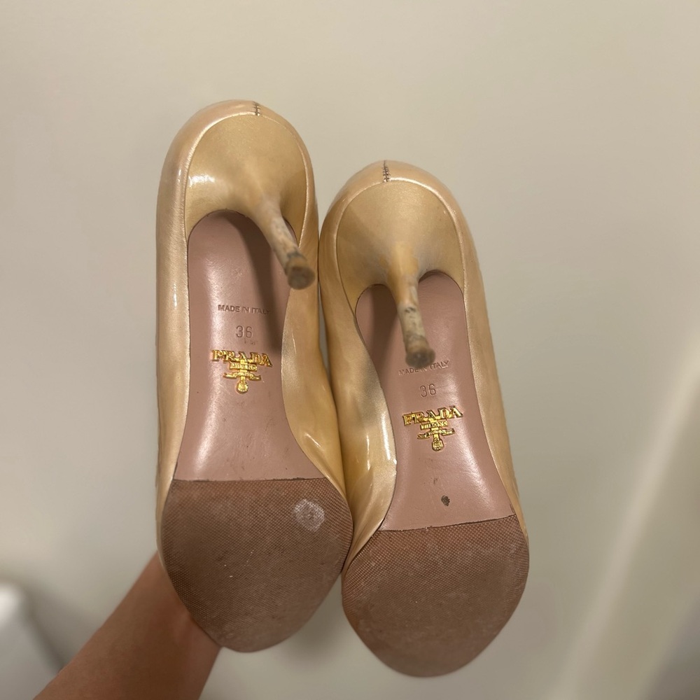 Prada Nude Patent Leather Peep Toe Pump Women's Beige Heels size 36 - Picture 3 of 5